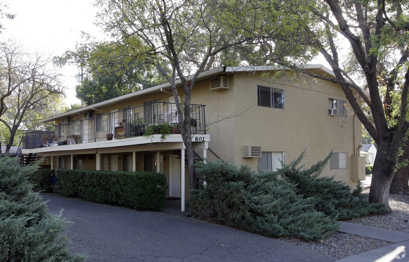 Photo - 802 D St Apartments