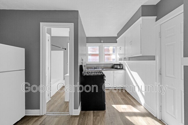 Photo - 326 Elmwood Ave Unit 1