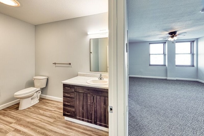 Centre @ 501 Apartments