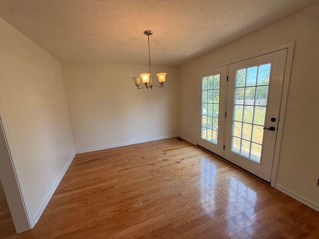 112 Foxworth Dr