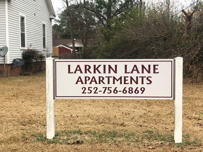 Photo - Larkin Lane Apartments