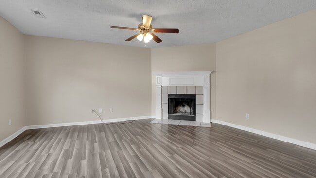 Photo - 1452 Middleborough Ct