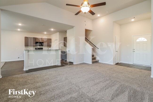 Photo - 14725 Country Club Dr