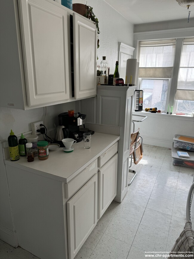 Photo - 1697 Cambridge St Apartments Unit 5