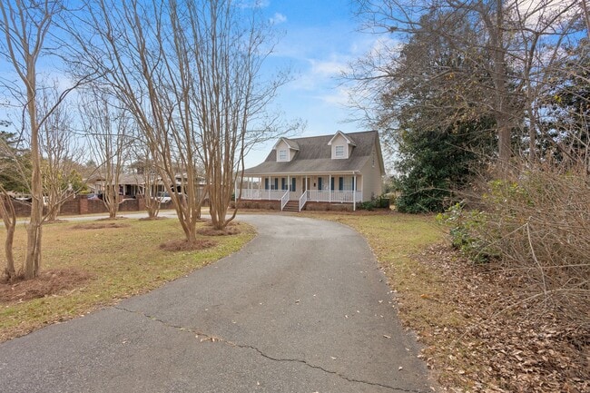 Photo - Beautiful 3 BR, 3BA Home-District 1 Schools, Walking Distance to Downtown Inman