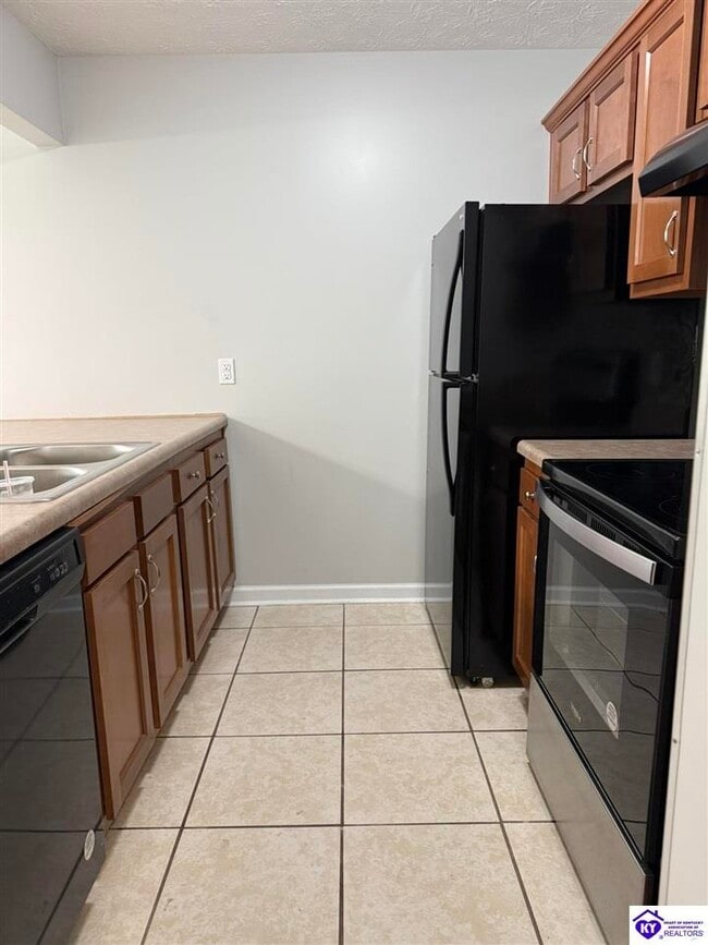 Photo - 624 Potomac Ct