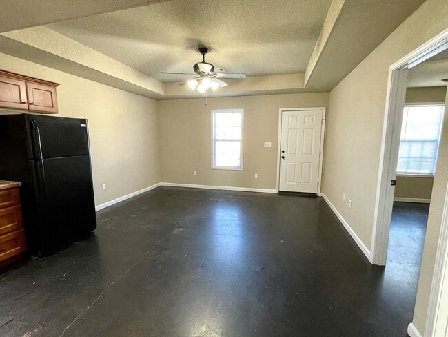 5306 Apt Dr