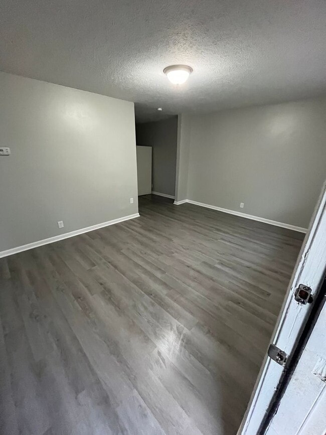 Photo - 902 Preston St Unidad D