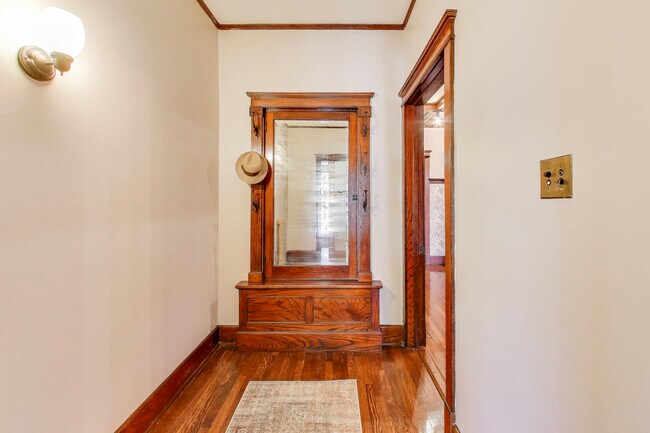 Photo - 6542 N Newgard Ave Unidad 1