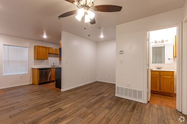 1BR, 1BA Flat- 535SF - Branchwater