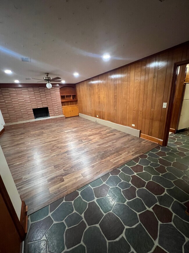 Photo - 2294 Sparta Rd