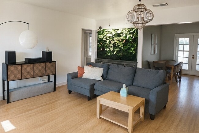 Photo - 435 Patton Ave