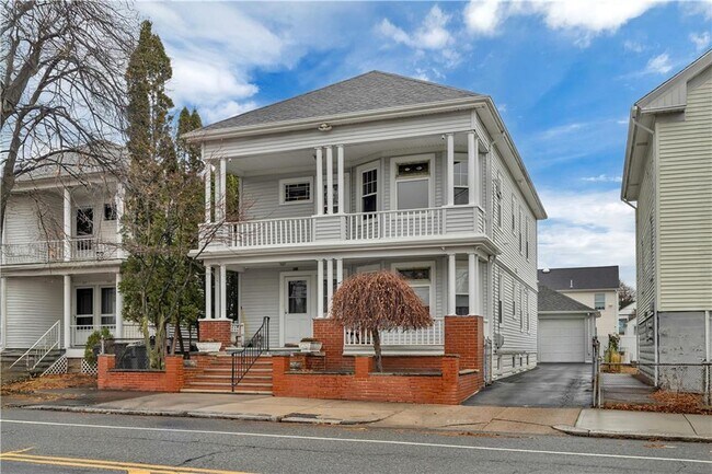 Photo - 711 Academy Ave Unit 2