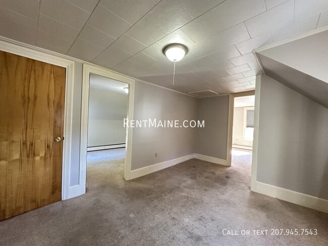 11 Oak St Unit 2