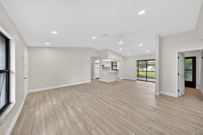 Photo - 1420 SE 19th St