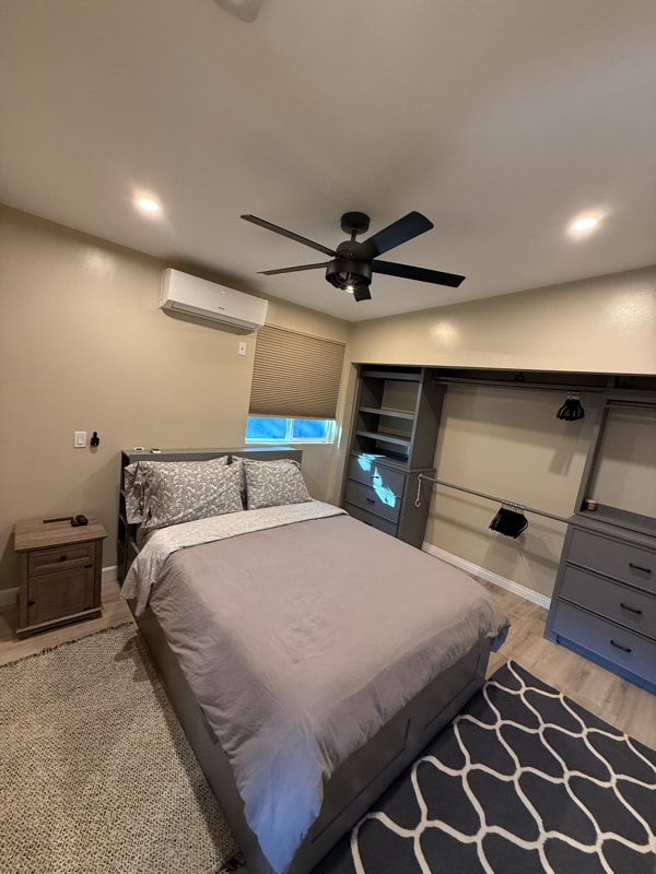 Photo - 1519 1/2 W 37th Pl