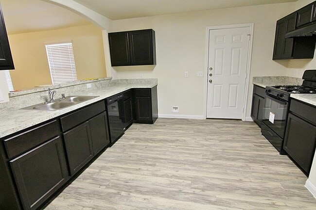 5814 Dawn Light Cir