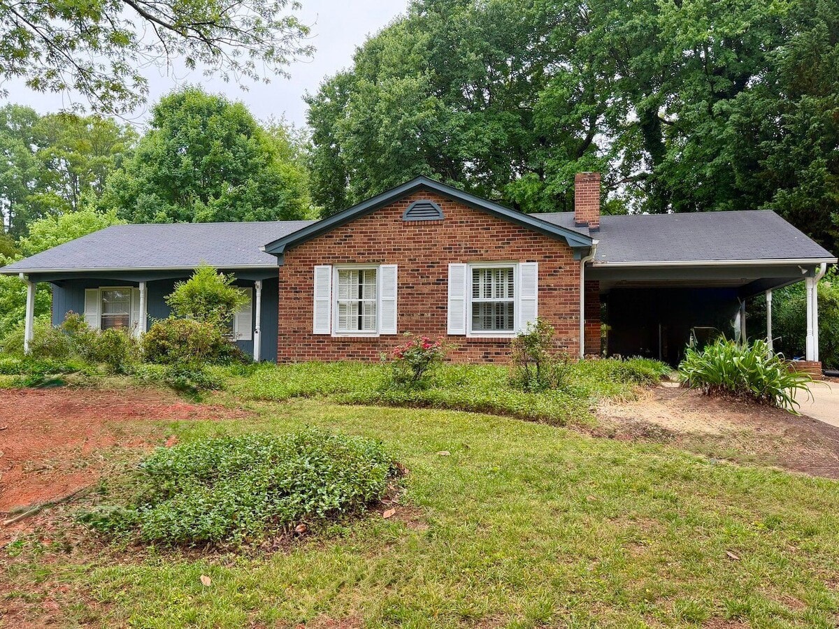 Photo - 126 Westview Dr