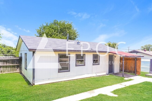 Photo - 904 Florence Rd