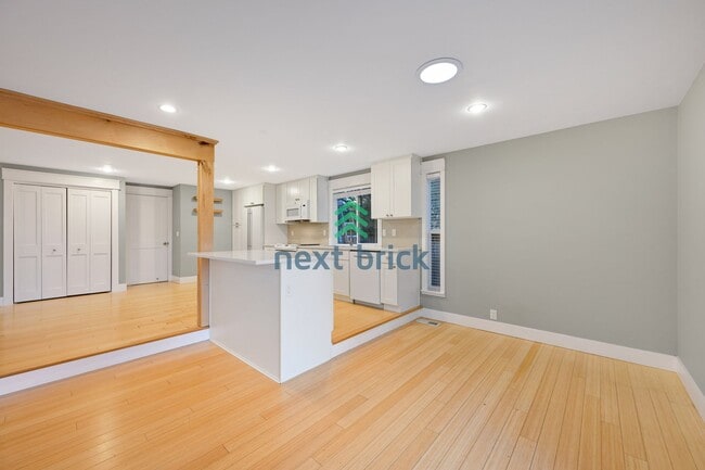 Photo - 3 BED & 2 BATH SINGLE FAMILY HOUSE WITH A ...