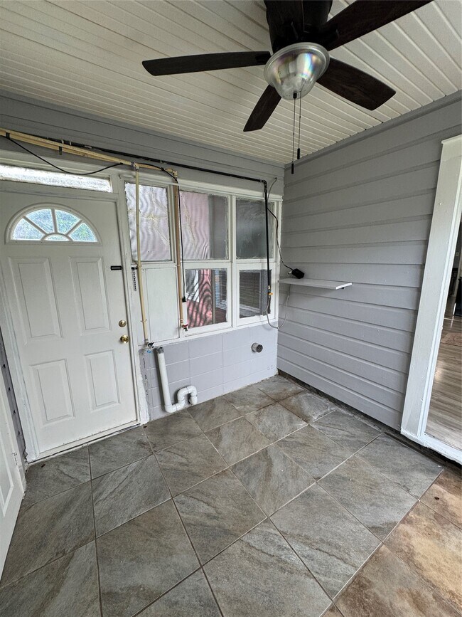 Photo - 6629 Corbin St