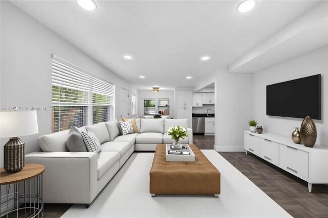 Photo - 924 NE 17th Terrace Unit 6