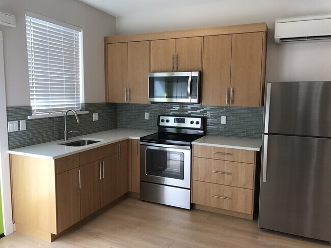 406-410 N Alberta St Unit 406B