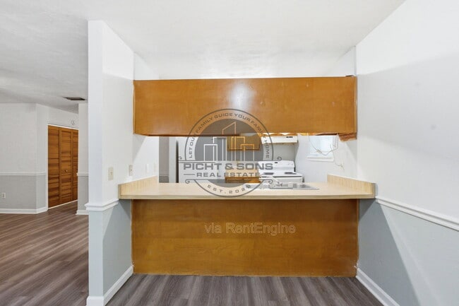 Photo - 1818 Sylvan Ct Unit D