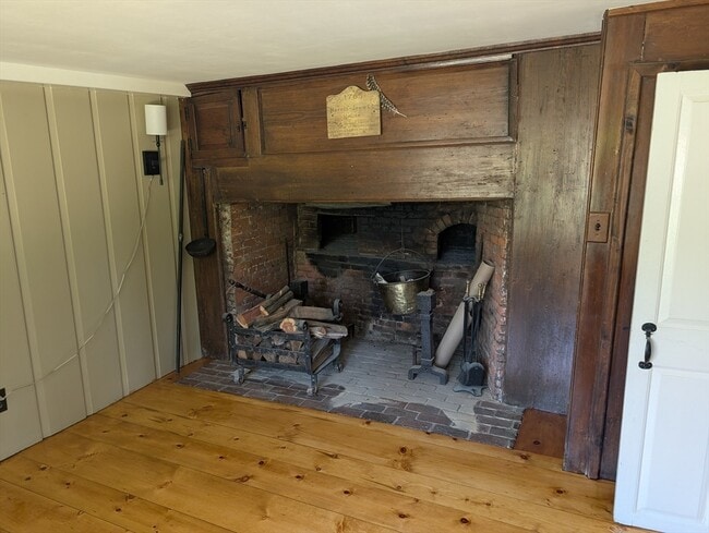 46 Hammond St
