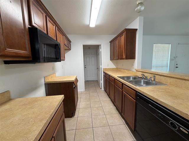 Photo - 8118 Tanner Ave