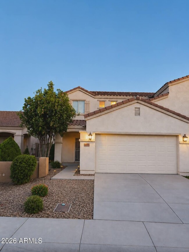 Building Photo - 8773 W Dahlia Dr