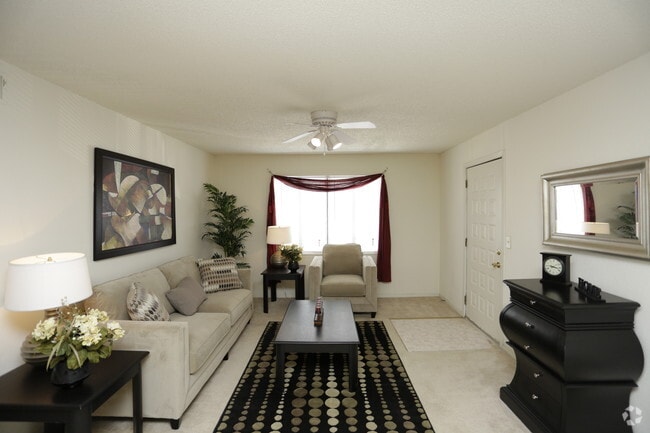 Photo - Bristol Pointe Apartments