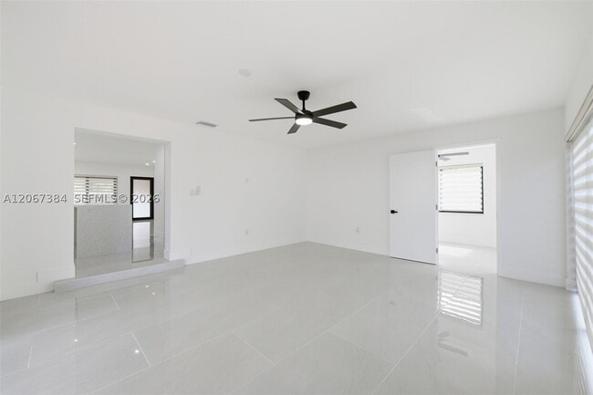 Photo - 5000 SW 5th St