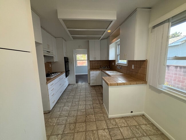 Photo - 10642 Artcraft Ave