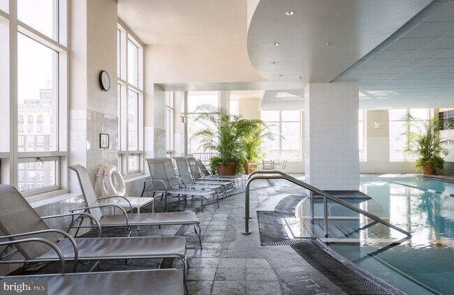 Photo - 200 W Washington Square Unit STUDIO