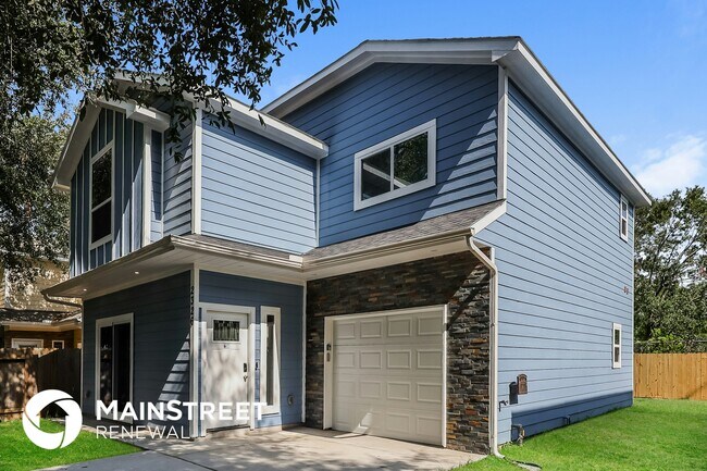 Photo - 2326 Ferguson Way