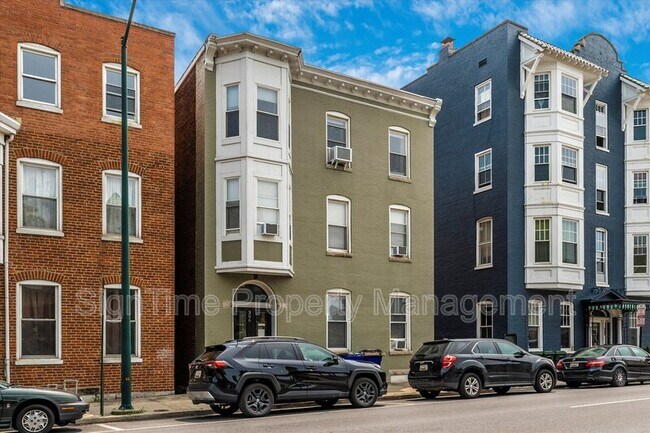306 N Potomac St Unit 3