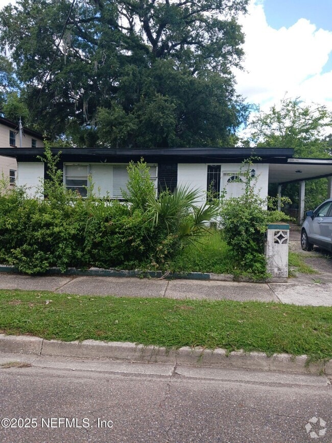 Building Photo - 1651 W 34th St Rental