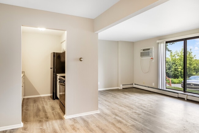 Photo - 1700 Elder St Unit 103