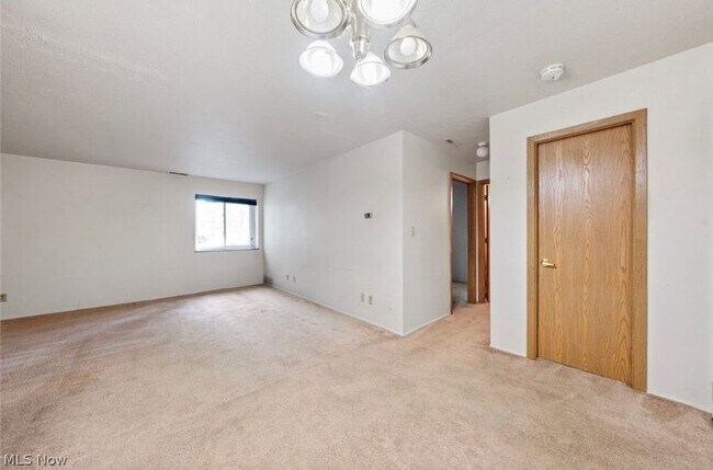 Photo - 25735 Lorain Rd Unidad 18