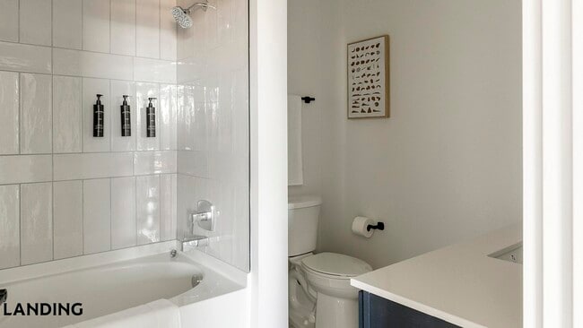 Photo - 1007 S Mint St Unidad 710