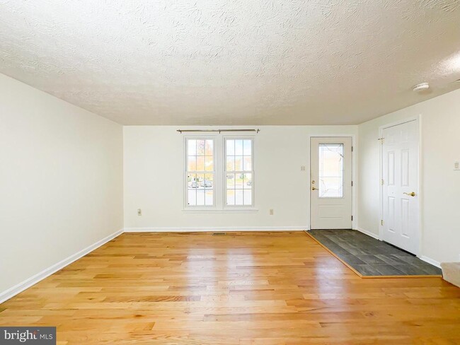 Photo - 15511 Norwegian Ct