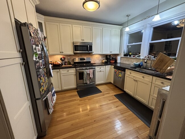 Photo - 183 Elmgrove Ave