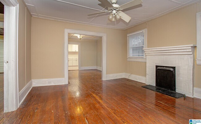 Photo - 1605 West St