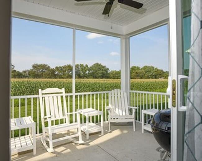 Photo - For rent - Furnished, Resort-Style Living ...
