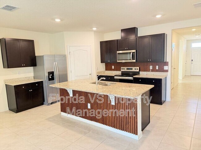 Photo - 804 Horsetail Dr