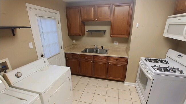 Photo - 5765 Cameron Blvd Unit 5765 Cameron Blvd.Apt B