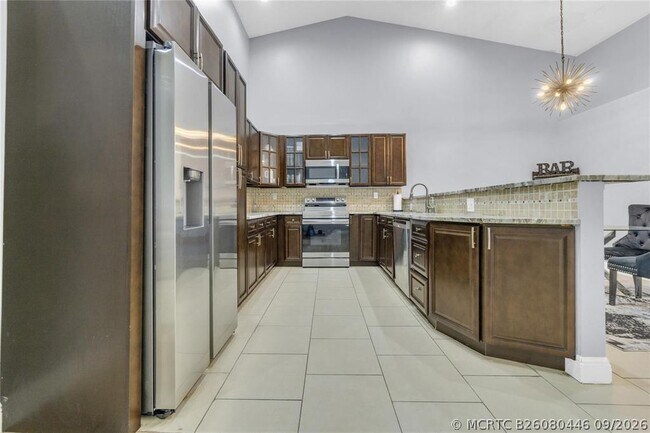 3003 La Mirage Dr