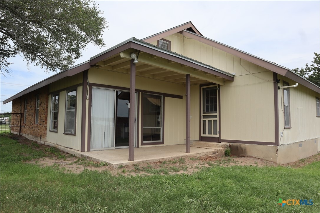 Photo - 707 Old Seguin Luling Rd
