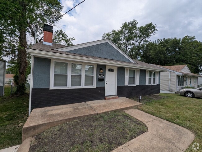 Building Photo - 6109 Evergreen Blvd Rental